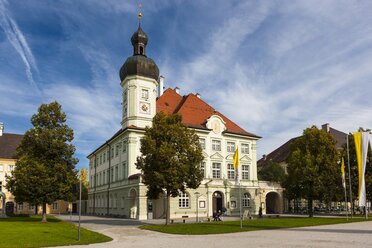 Deutschland, Bayern, Oberbayern, Altötting, Kapellplatz, Rathaus - AMF001145