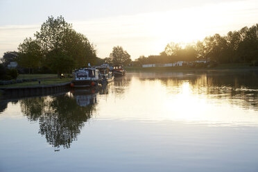 France, Nievre, St. Leger, Canal de Bourgogne - DHL000176