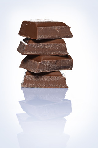 Stapel von Schokoladenstücken, lizenzfreies Stockfoto
