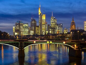 Germany, Hesse, Frankfurt am Main, financial district, Ignatz-Bubis-Bridge, skyline in the evening - AMF001200