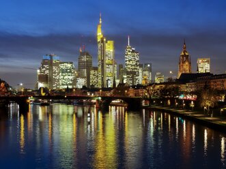 Germany, Hesse, Frankfurt am Main, financial district, Ignatz-Bubis-Bridge, skyline in the evening - AMF001201