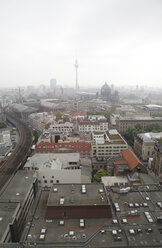 Deutschland, Berlin, Blick vom Dach auf die Stadt - JMF000270