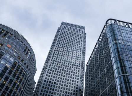 UK, London, Docklands, drei Fassaden im Finanzviertel - DISF000199