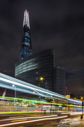 UK, London, London, Blick auf The Shard bei Nacht - DISF000165