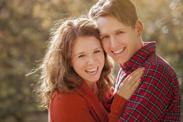 Portrait of happy young couple, close-up - BGF000004