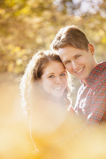 Portrait of happy young couple, close-up - BGF000034