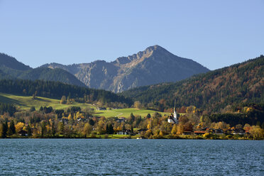 Germany, Bavaria, Upper Bavaria, Mangfall Mountains, Bad Wiessee with Fockenstein - LHF000304