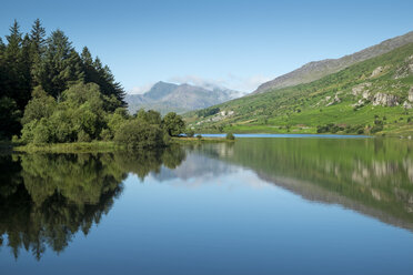 Großbritannien, Wales, See Llynnau Mymbyr im Snowdonia-Nationalpark - ELF000626