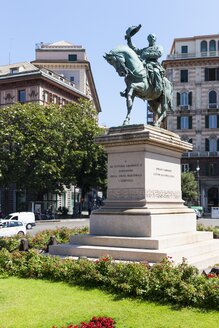 Italien, Ligurien, Genua, Piazza corvetto, Reiterstandbild von Vittorio Emanuele II - AM001239