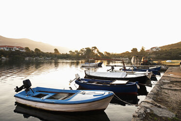 Croatia, Mali Ston, Fishing boats in harbour - MS003038