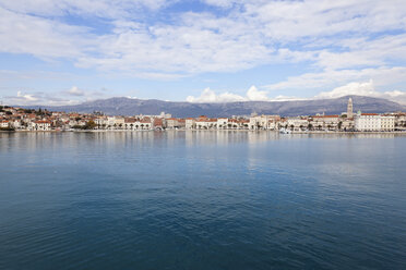 Kroatien, Split, Blick vom Hafen auf die Altstadt - MS003051