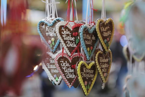 Deutschland, Nordrhein-Westfalen, Köln, Lebkuchenherzen, lizenzfreies Stockfoto