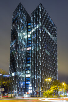 Germany, Hamburg, Modern skyscrapers Dancing Towers - NK000032