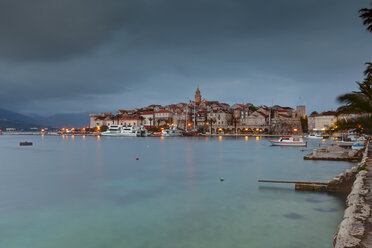 Croatia, Dalmatia, View of Korcula harbour - AM001277