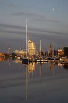 Deutschland, Bremerhaven, Yachthafen - OLE000010