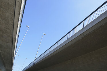 Germany, Baden-Wuerttemberg, Konstanz, view of Schaenzle bridge from below - AX000564