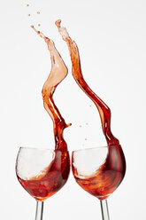 Red wine in wine glasses - AKF000259