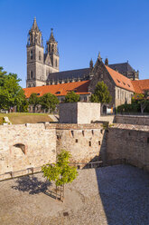 Germany, Saxony-Anhalt, Magdeburg, Bastion Cleve and Cathedral of Magdeburg - WD002042