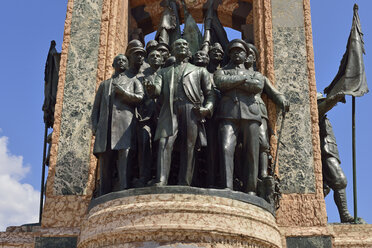 Türkei, Istanbul, Taksim Meydani oder Platz, Denkmal mit Kemal Atatuerk - ES000812