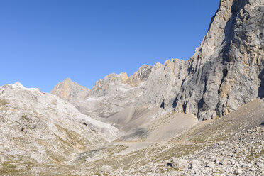 Spanien, Kantabrien, Nationalpark Picos de Europa, Wandergebiet Los Urrieles - LAF000335