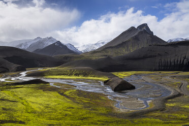 Iceland, Sudurland, region Landmanalauger, mountains and river - STSF000226