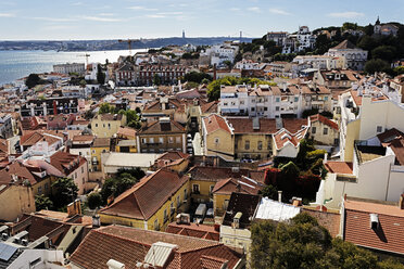 Portugal, Lisbon, Alfama, view over the city - BIF000138