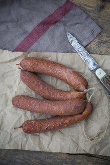 Four German raw bratwursts - LVF000369