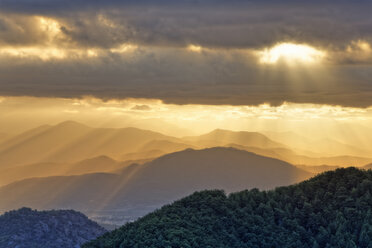 Türkei, Mugla, Blick vom Berg Bozburun Tepesi am Morgen - SIEF004765