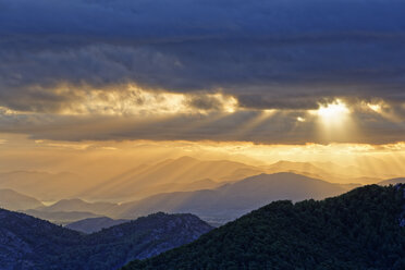 Türkei, Mugla, Blick vom Berg Bozburun Tepesi am Morgen - SIEF004764