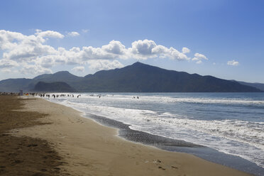 Turkey, Dalyan, Iztuzu beach with mountain Bozburun Tepesi - SIEF004748