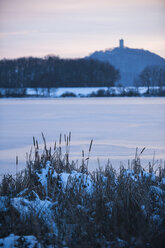 Germanyy, Rhineland-Palatinate, Rhein valley, Rodder Maar, Olbrueck Castle in winter - PA000047