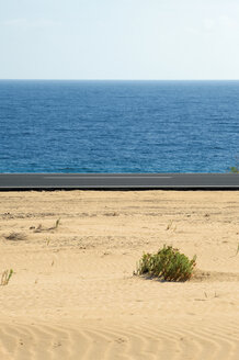 Spanien, Fuerteventura, Corralejo, Parque Natural de Corralejo, Blick auf das Meer - VI000120