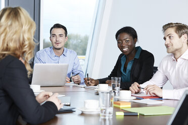 Germany, Neuss, Business people in meeting - STKF000876