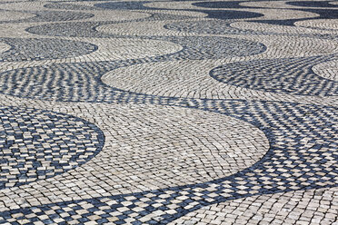 Portugal, Lissabon, Belem, Kopfsteinpflaster, Mosaik am Padrao dos Descobrimentos - BIF000172