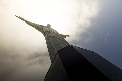 Brasilien, Rio de Janeiro, Corcovado, Jesus Christus der Erlöser Statue - AMCF000021