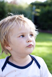 Portrait of little girl in the garden - JFEF000238