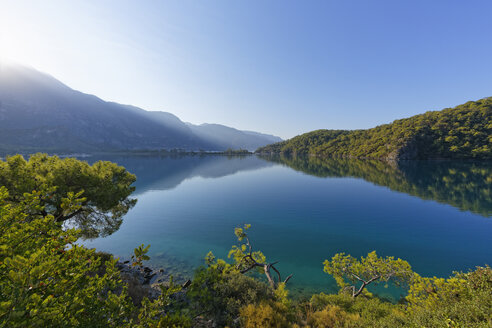 Türkei, Lykien, Blaue Lagune von Oeluedeniz - SIEF004900