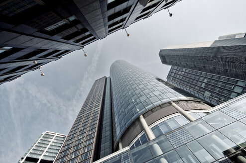 Deutschland, Hessen, Frankfurt, Blick auf Maintower von unten - WAF000025