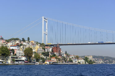 Türkei, Istanbul, Fatih-Sultan-Mehmet-Brücke - LH000330