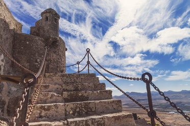 Spanien, Lanzarote, Teguise, Treppen von Castillo Santa Barbara - MFF000699