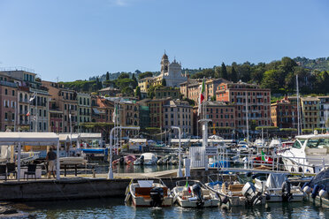 Italy, Liguria, Santa Margherita Ligure, Old town and harbor - AMF001472