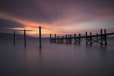 Germany, Baden-Wuerttemberg, Reichenau Island, wooden boardwalk at twilight - EL000726