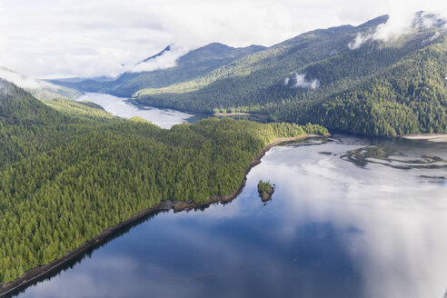 Kanada, British Columbia, Khutzeymateen Provincial Park, Great Bear Rainforest, Luftaufnahme - FO005429