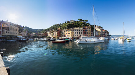 Italy, Liguria, Portofino, Boats in front of harbour - AMF001526