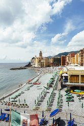 Italy, Liguria, Camogli, View of the lido and church of Santa Maria Assunta - AMF001522