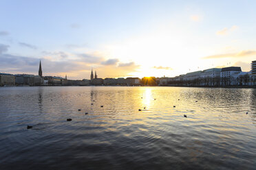 Germany, Hamburg, city centre and Inner Alster at sunset - KRP000065