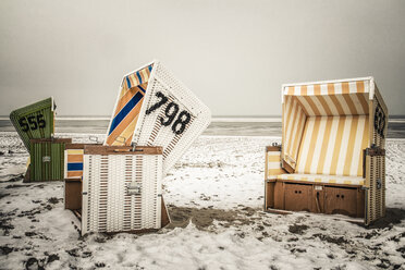 Germany, Lower Saxony, beach chairs at the beach of Langeoog - EVG000287