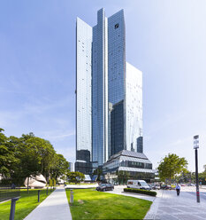 Germany, Hesse, Frankfurt, twin towers of Deutsche Bank - AMF001559