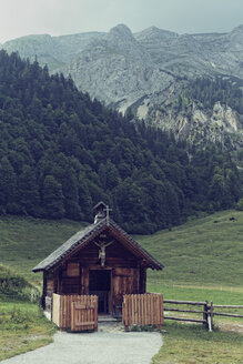 Österreich, Tirol, Karwendelgebirge, Risstal, Großer Ahornboden, Eng-Alm, Berghütte - GFF000329