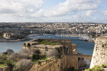 Malta, Valletta, Blick über den Marsamxett-Hafen zum Lazzaretto Creek - AMF001574